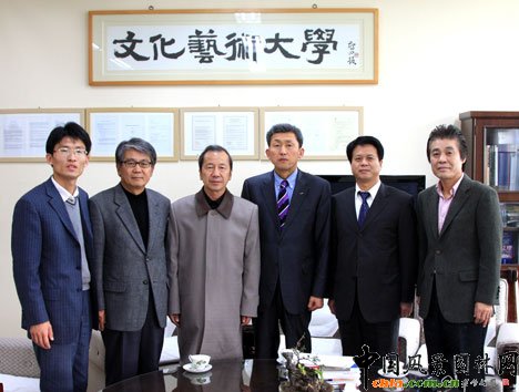 11月9日，山東大學威海分校藝術學院設計系主任鄭陽教授隨學校"海岸線講壇"第5期出訪韓國祥明大學、江