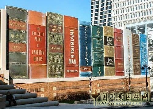 美國(guó)最酷圖書(shū)館停車場(chǎng)