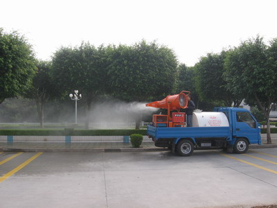 園林綠化高射程車(chē)載噴霧機(jī)
