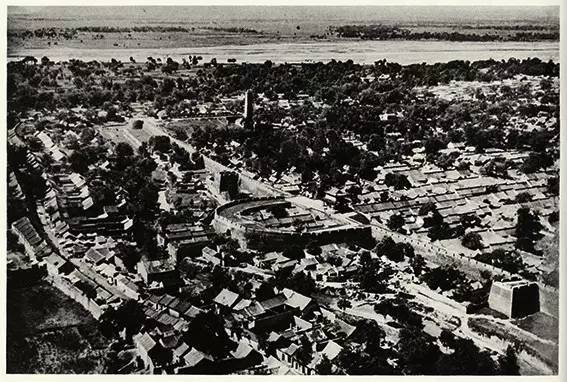 一個(gè)德國飛行員鏡頭下的中國1933—1936