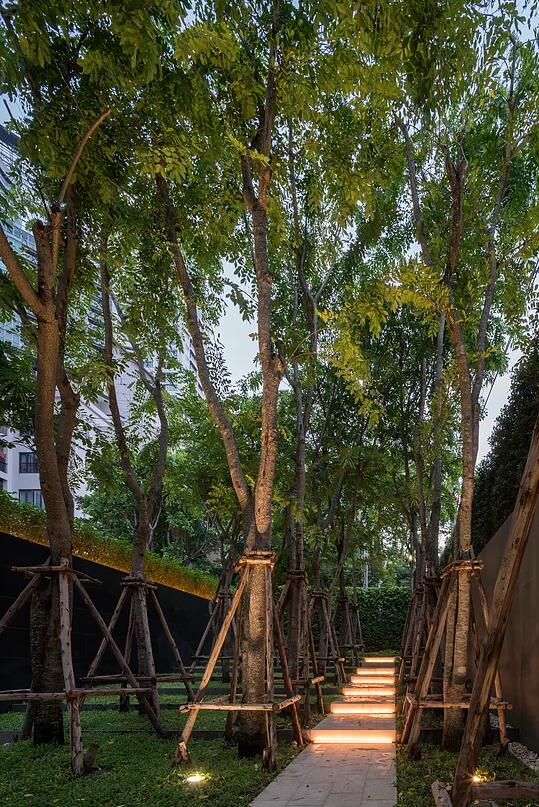 泰國曼谷Sindhorn住宅景觀設(shè)計