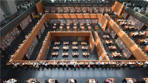 公共圖書館開放閱覽空間形態(tài)設計研究